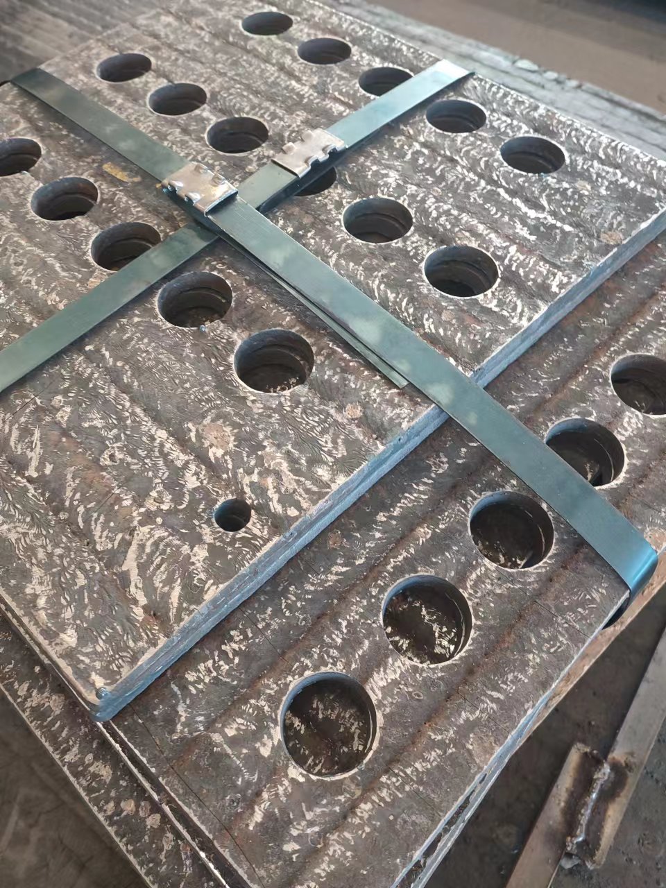 台湾耐磨板切割
